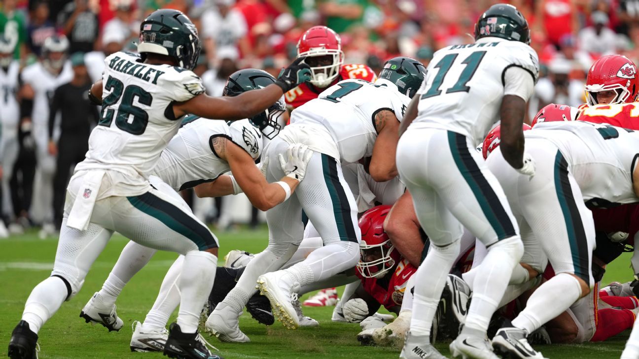 NFL to officials — Keep eye on false starts with tush push