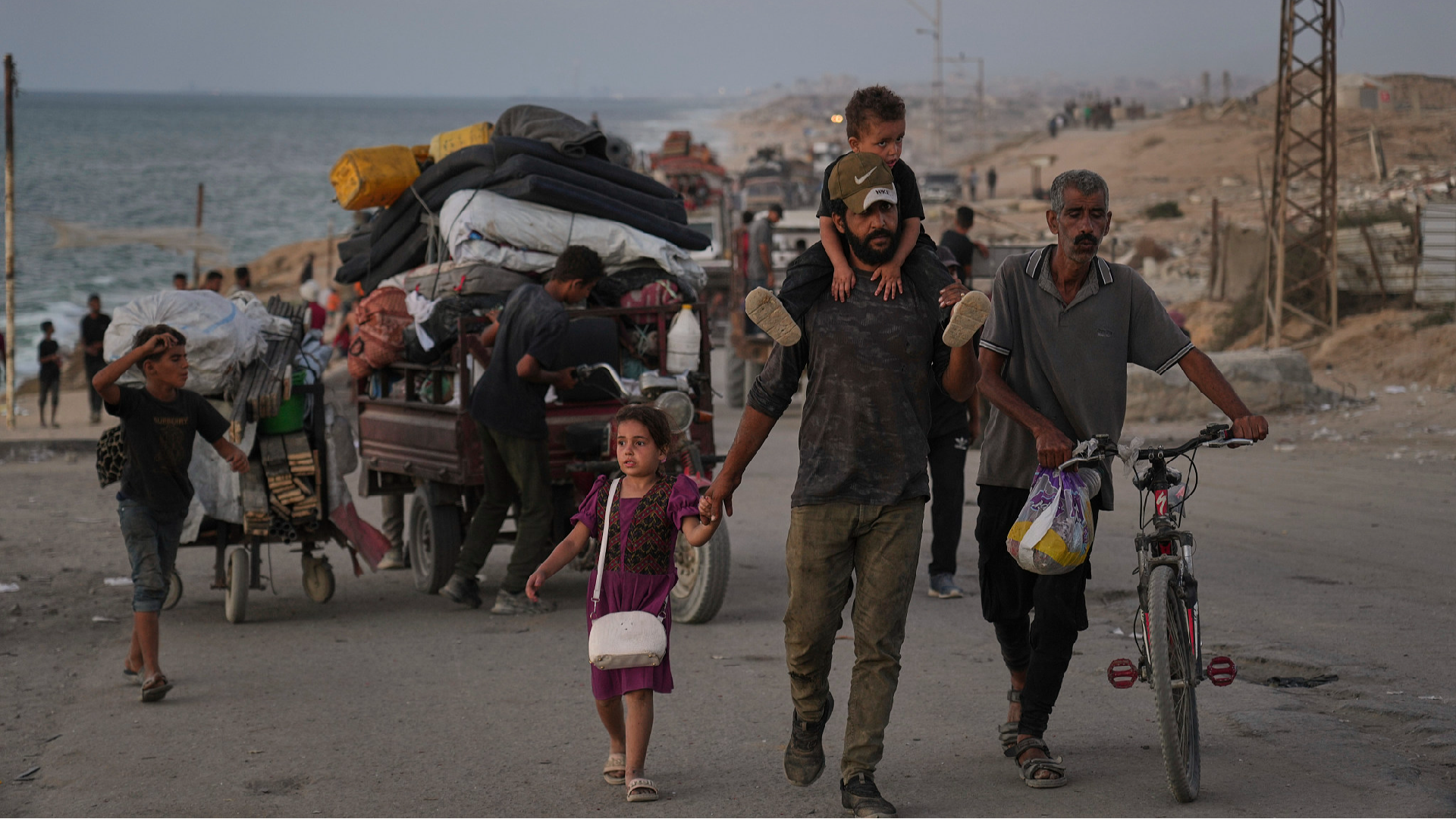 Israel opens Gaza route; EU proposes Israeli trade sanctions