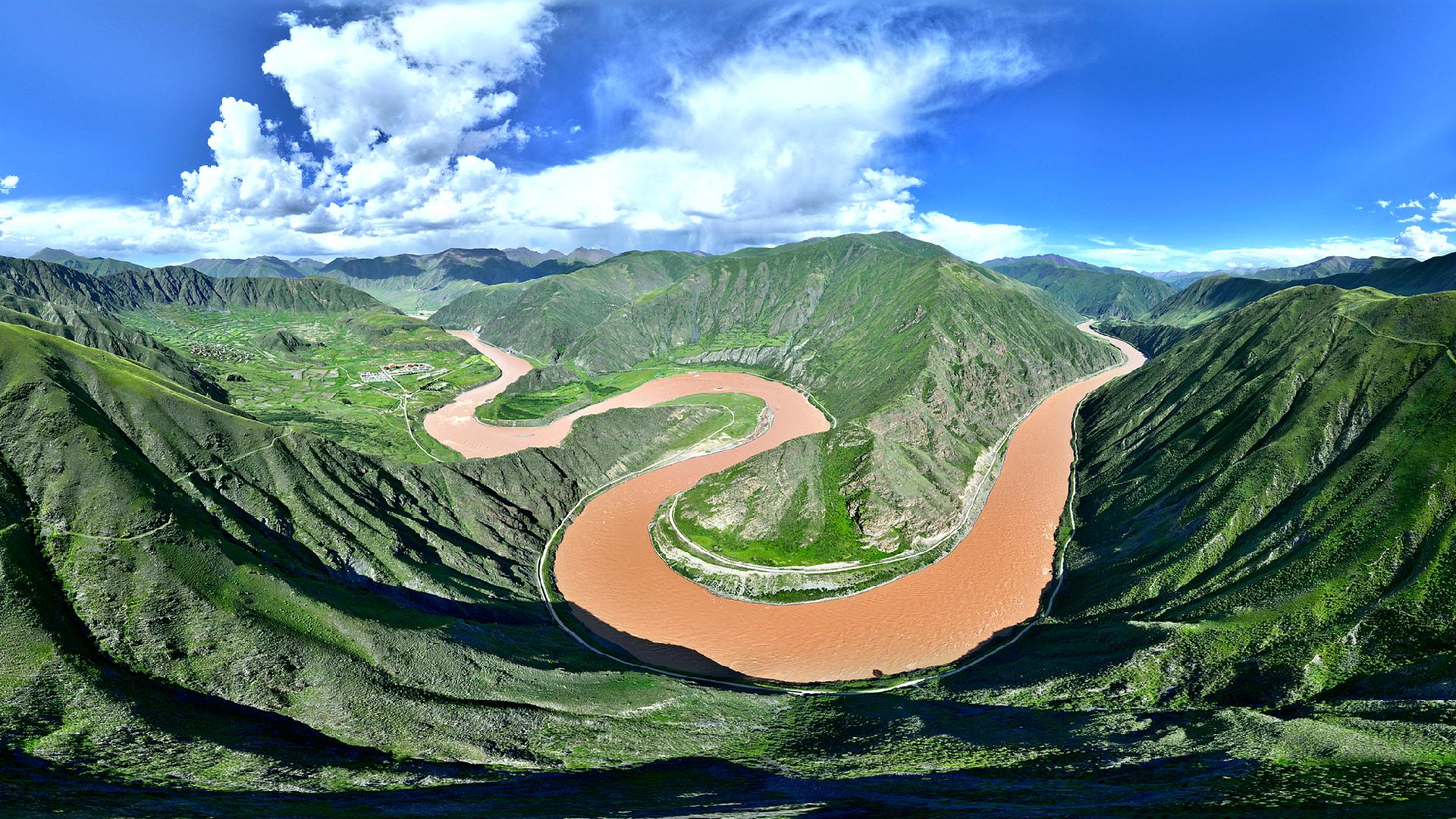 President Xi signs presidential orders to enforce multiple laws