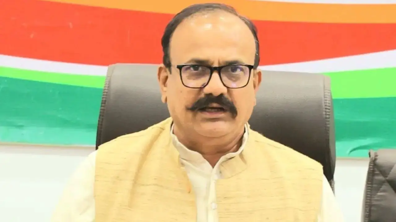 Maharashtra: Sapkal says Fadnavis has no moral right to remain Chief Minister