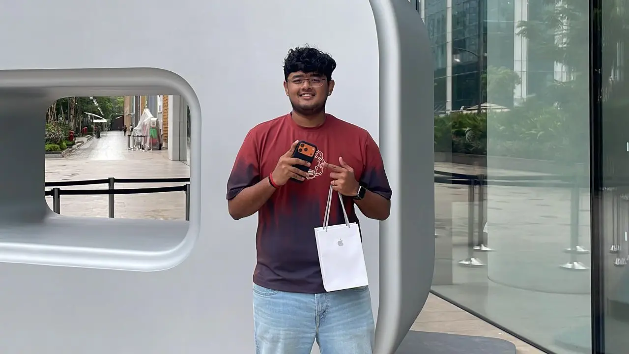 Meet the Apple superfan who is the first iPhone 17 buyer at BKC Mumbai Store
