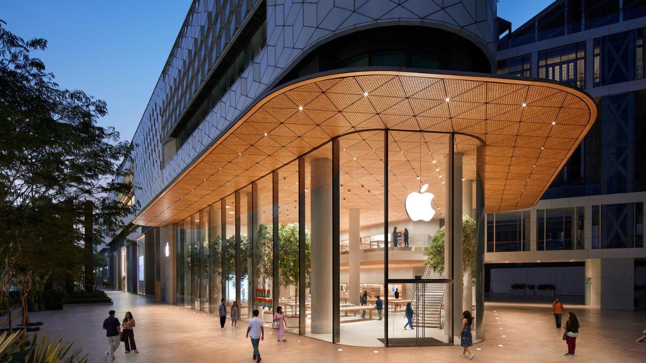 `Travelled from MP to Mumbai for iPhone 17`: Customers queue up at BKC store